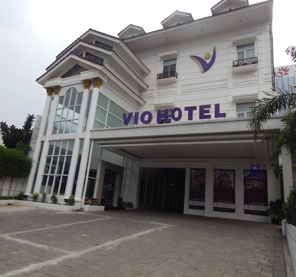 Vio Hotel Surapati Bandung 29/34