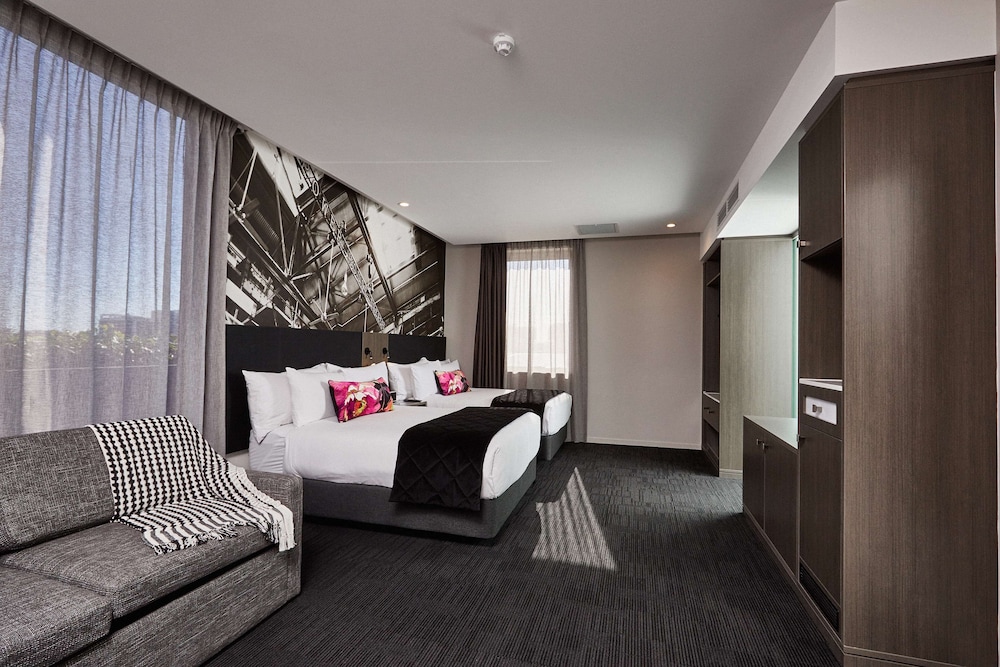 Sage Hotel James Street 44/67
