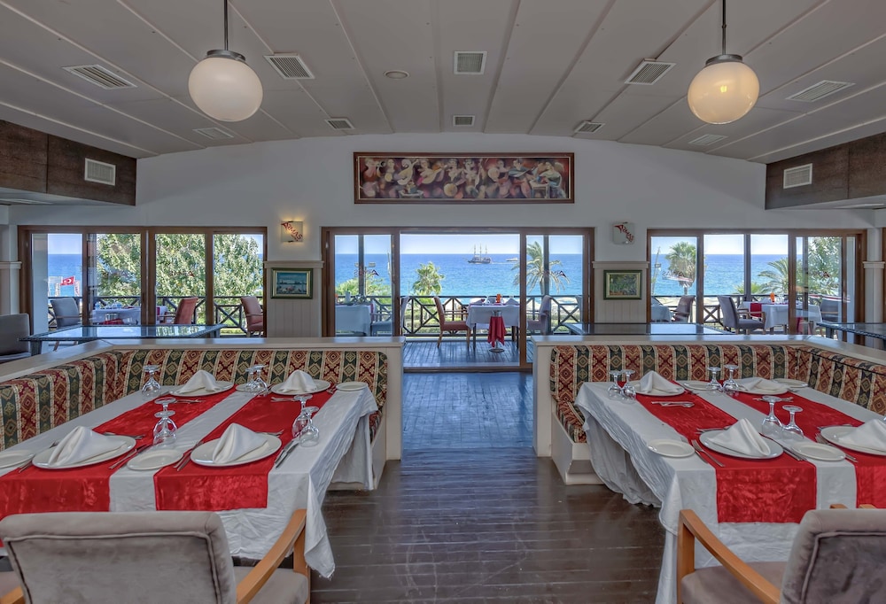 Armas Labada Hotel 61/71