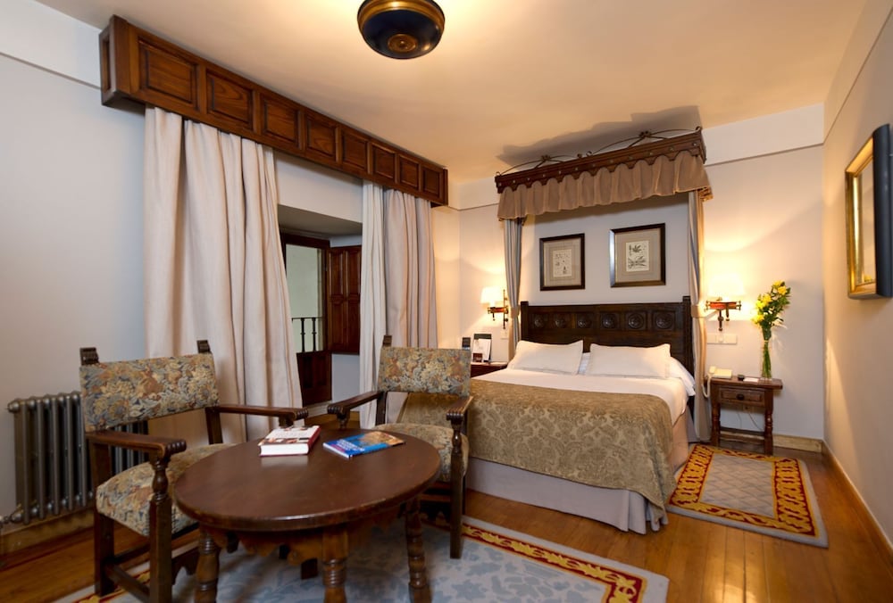 Parador de Santiago de Compostela 24/71