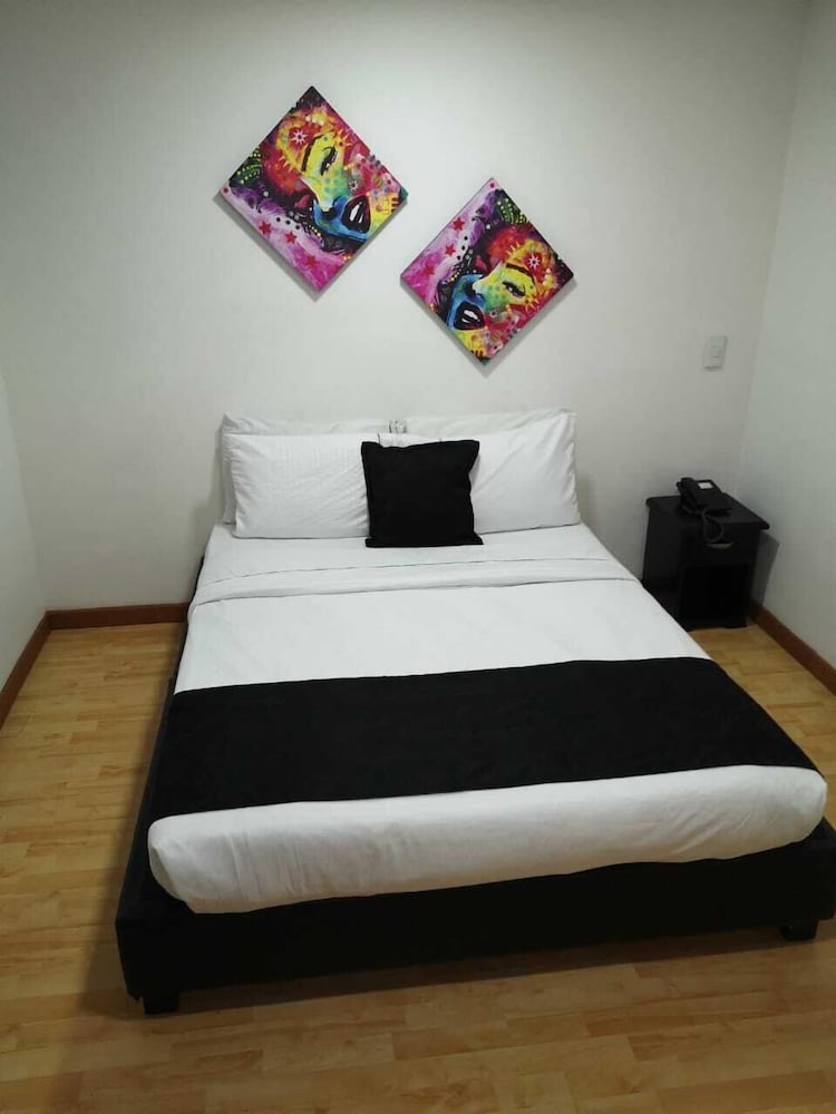 Hotel Santiago Plaza 8/20