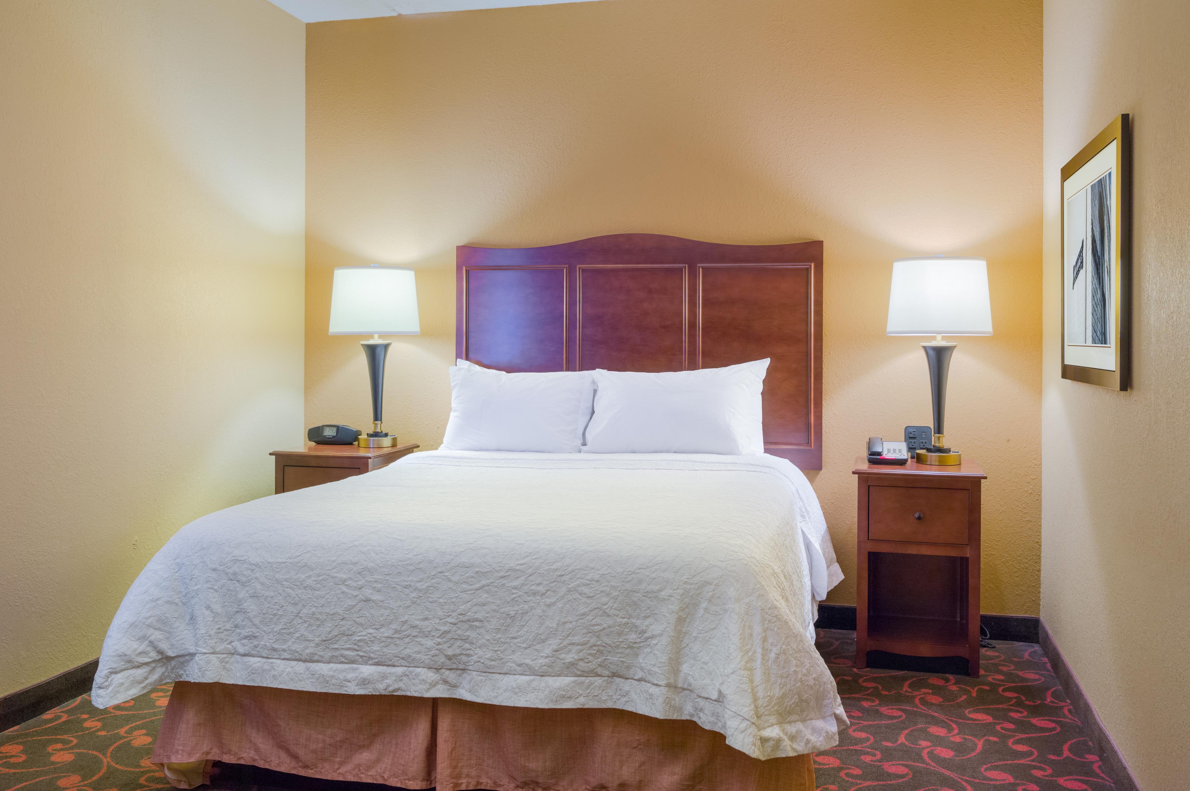 Larkspur Landing Hotel Carlisle 15/28