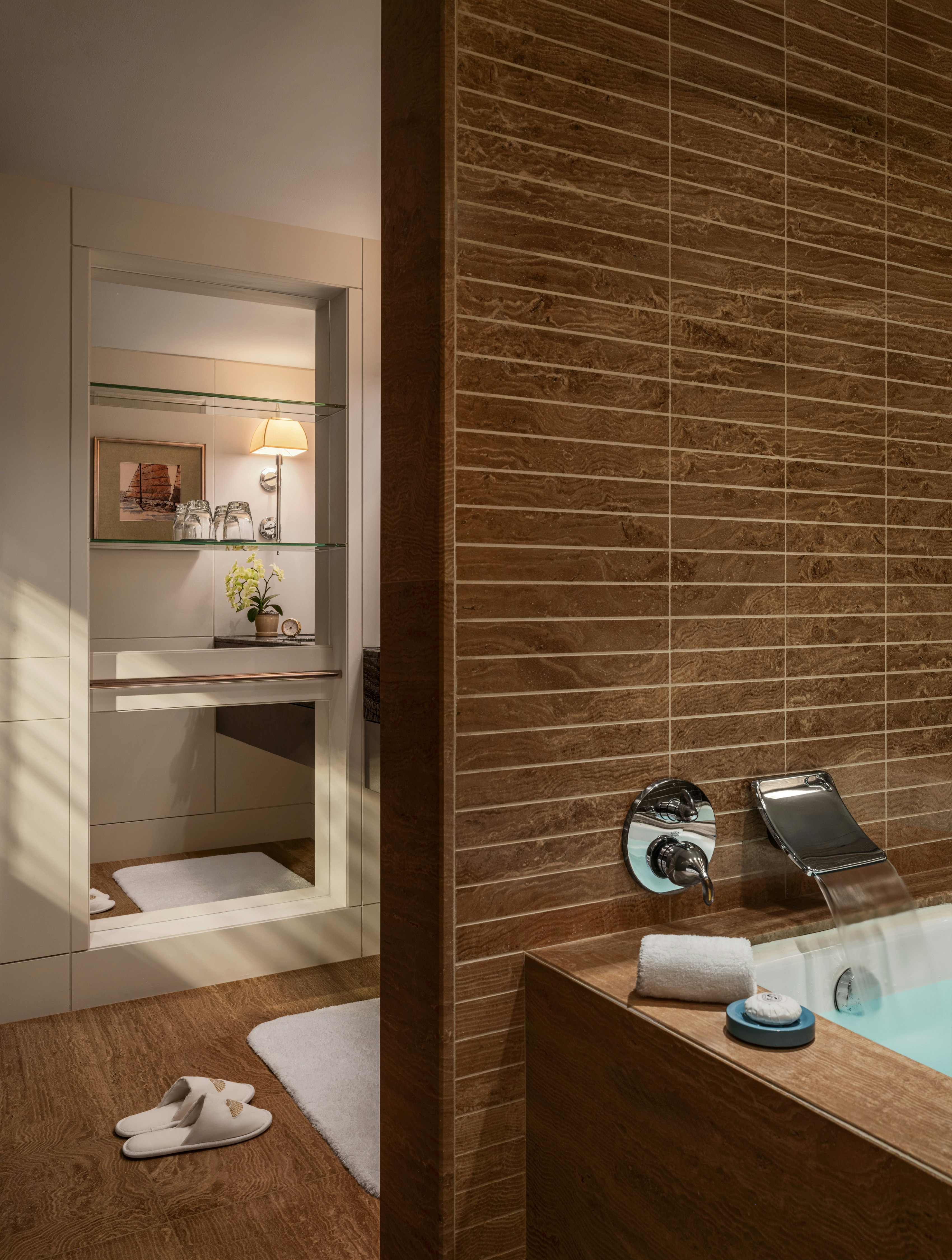 غرفة بسريرين منفصلين بإطلالة على المدينة، Mandarin Oriental Hong Kong 5/5