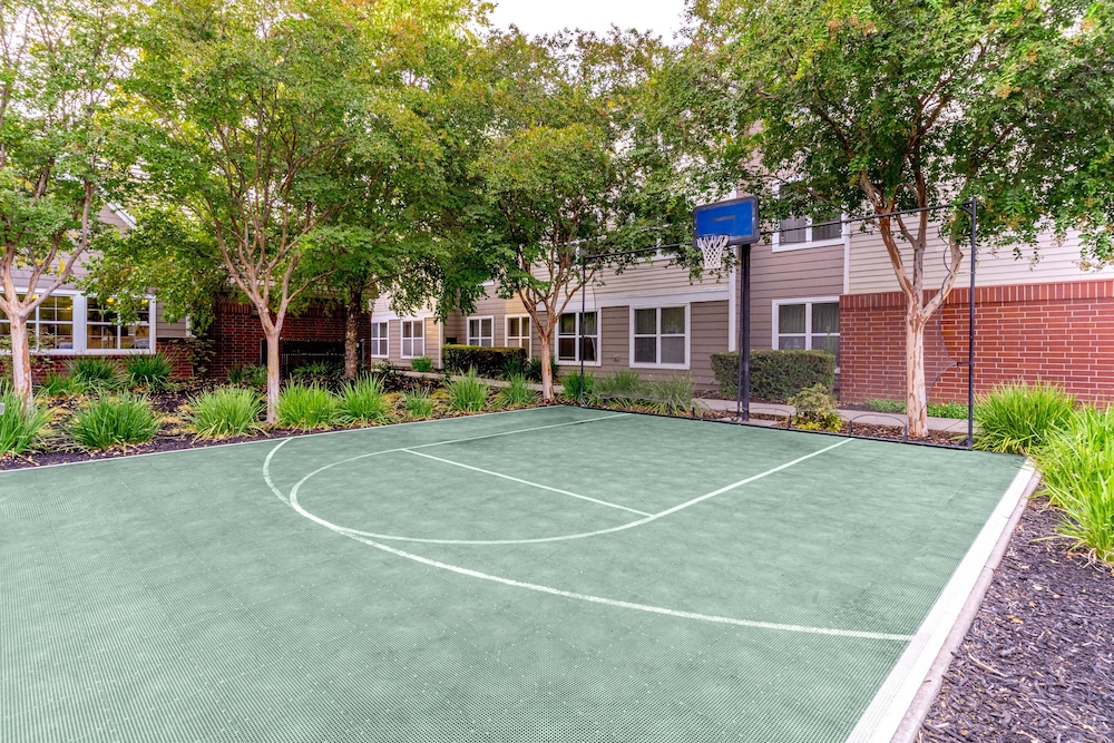 Residence Inn Sacramento Rancho Cordova 23/39
