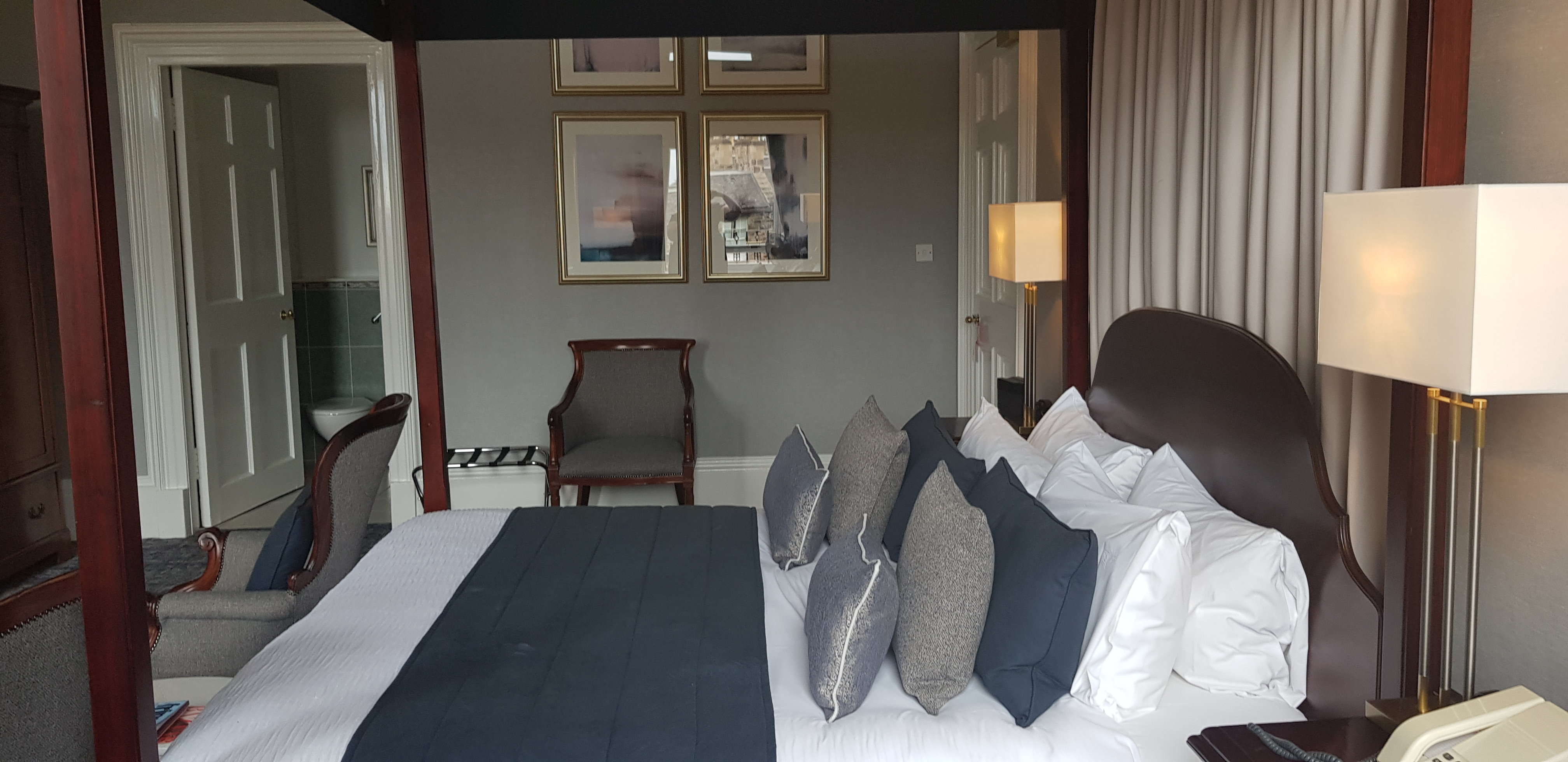 Royal Scots Club Hotel 30/56