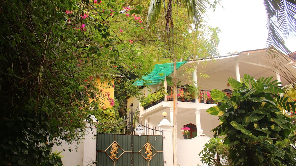 La Villa Guest House 40/50