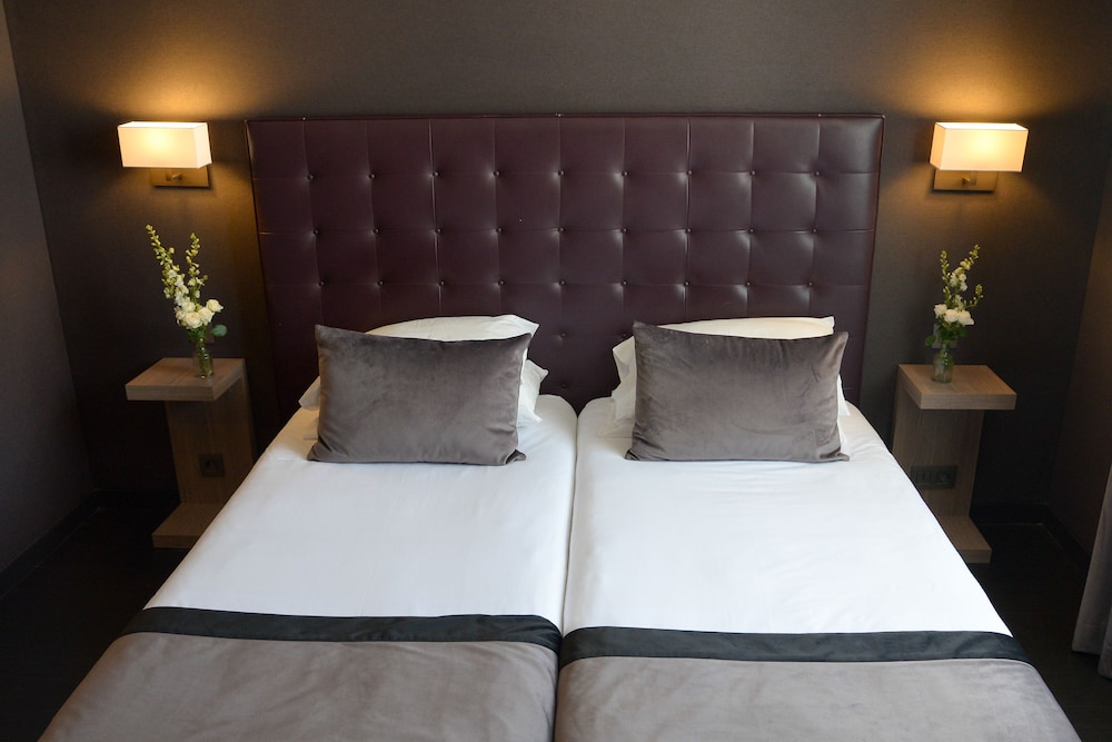 Hotel Saint Charles Paris 11/26
