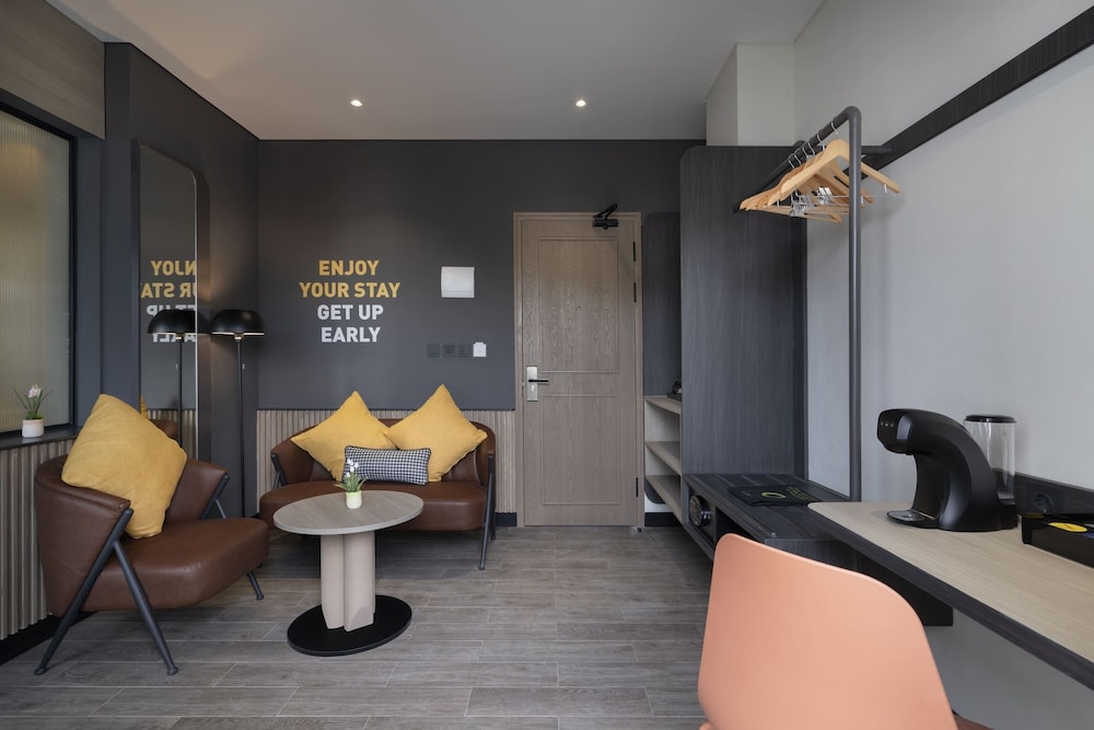 ROOMS INC Sudirman Jakarta 38/63