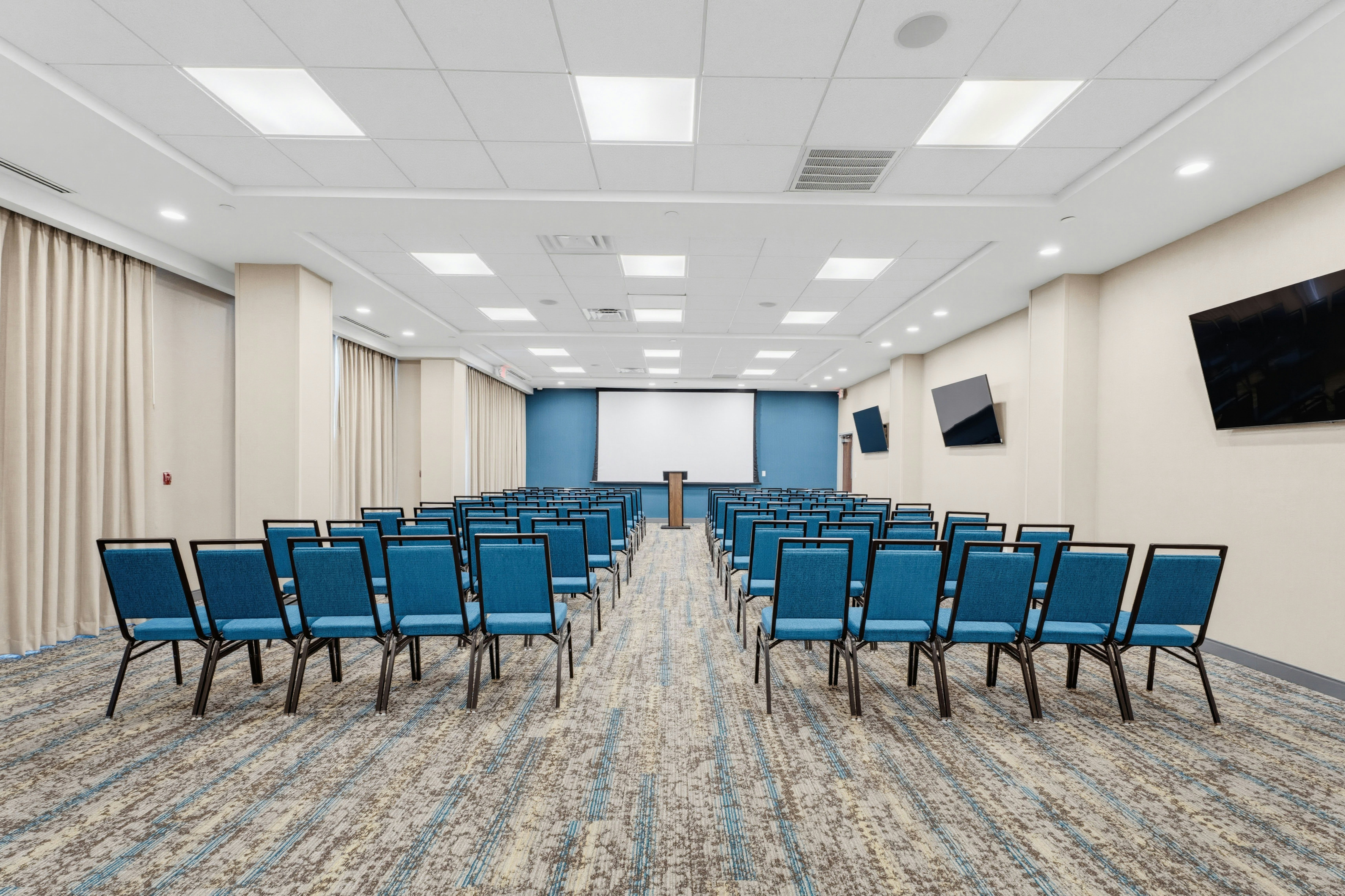 Hampton Inn by Hilton Detroit Dearborn 40/43