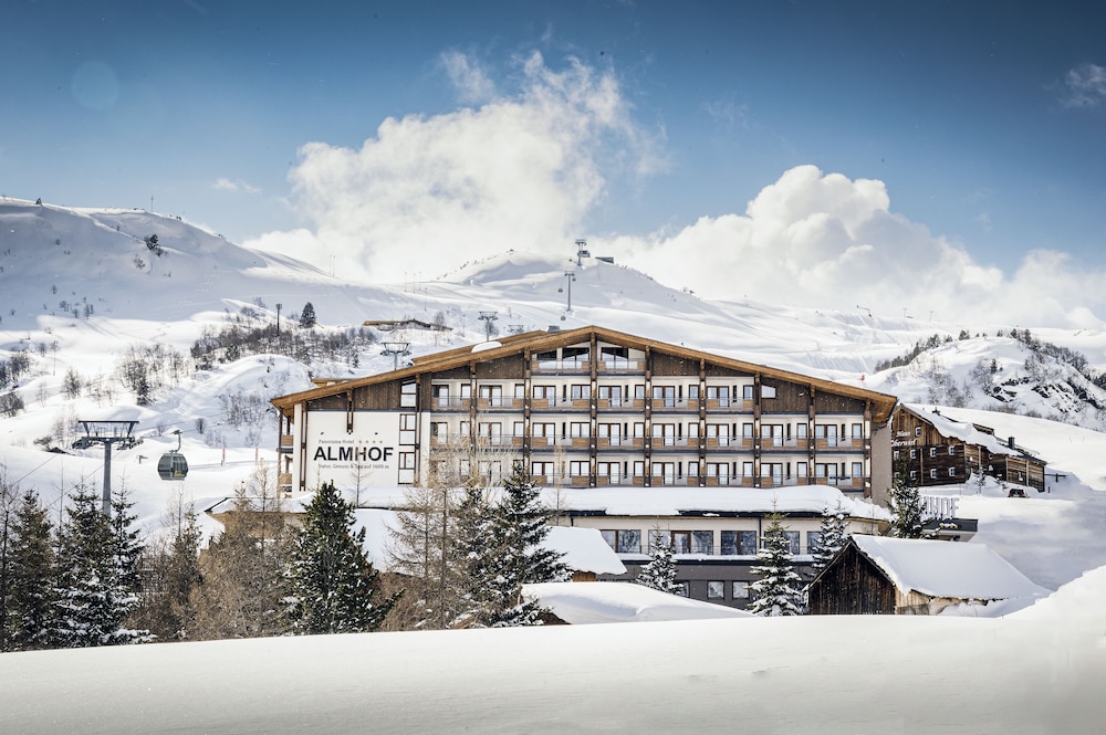 Almhof Hotel 3/48