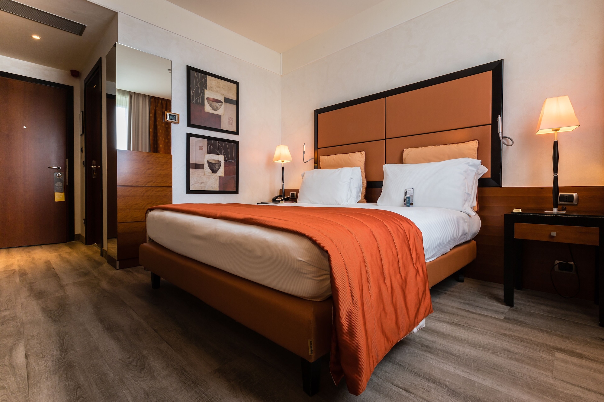 STANDARD, KING BED