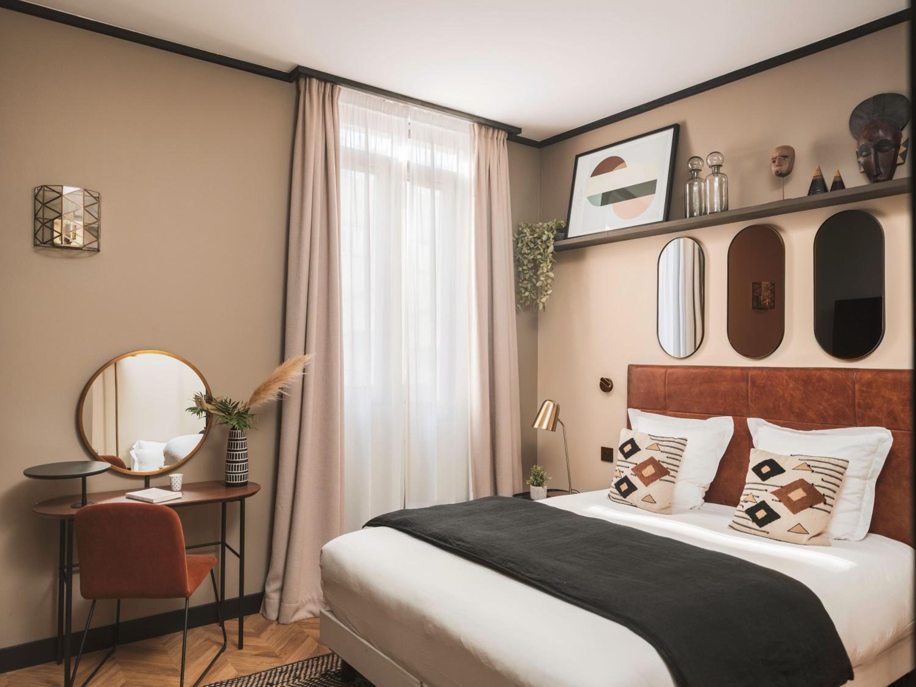 Comfort, Double Bed, Maisons du Monde Hotel & Suites - Marseille Vieux Port 3/8