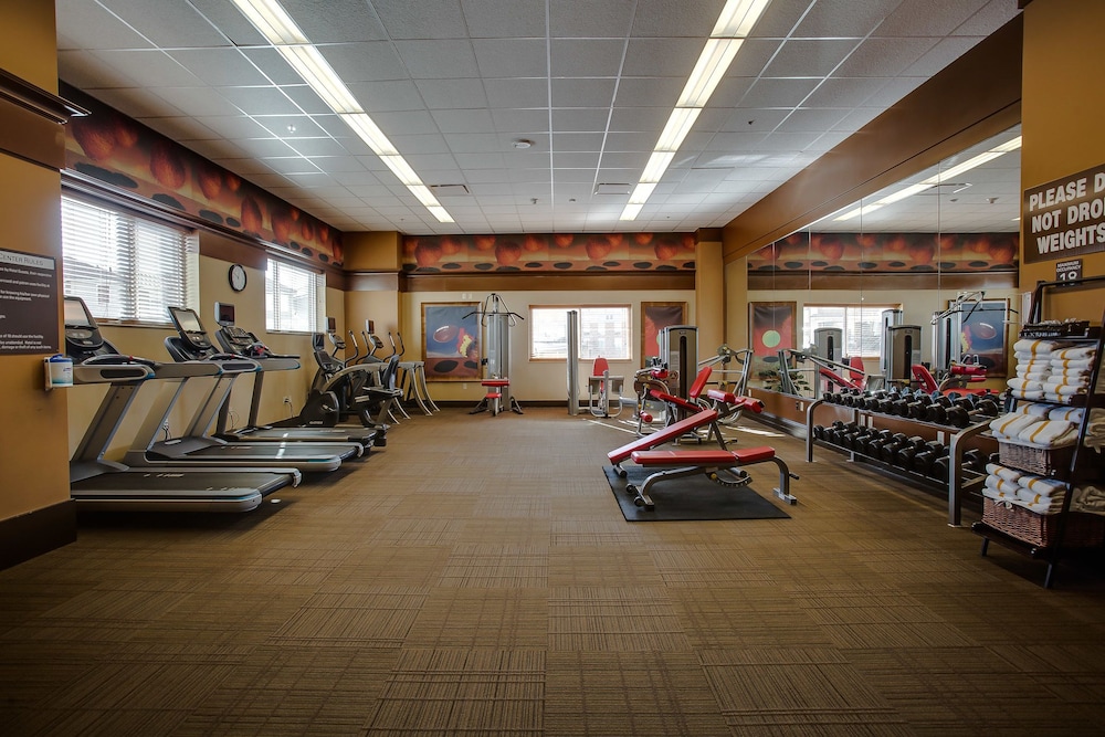 Overton Hotel And Conference Center 33/66