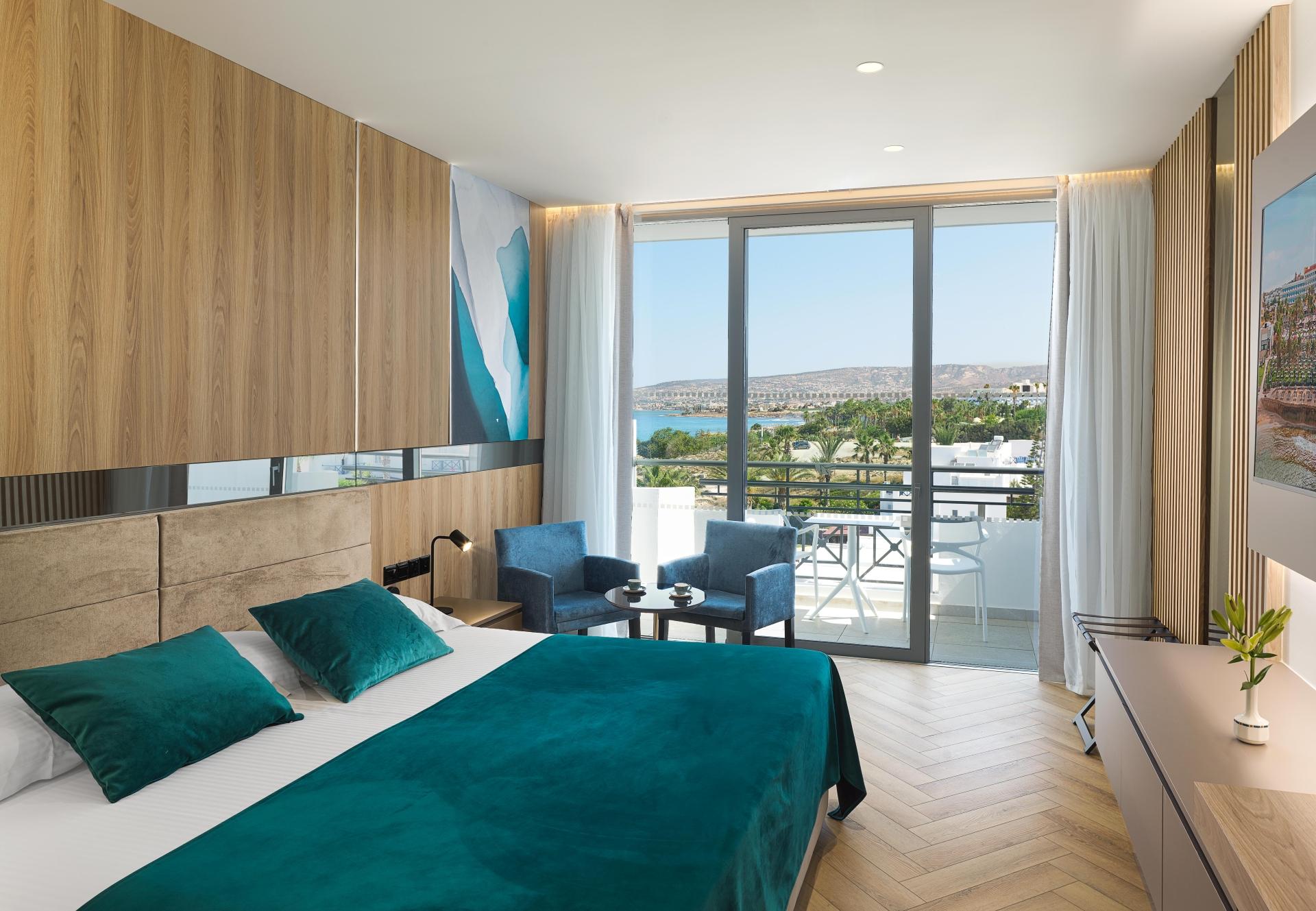 Deluxe, Side Sea View, Balcony