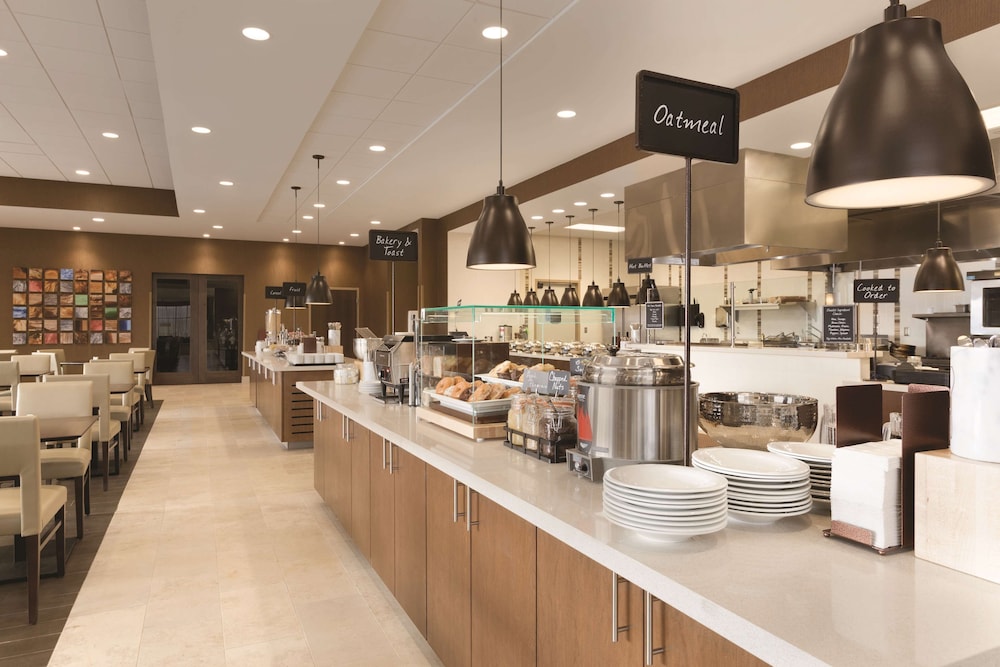 Embassy Suites Akron-Canton Airport 43/58