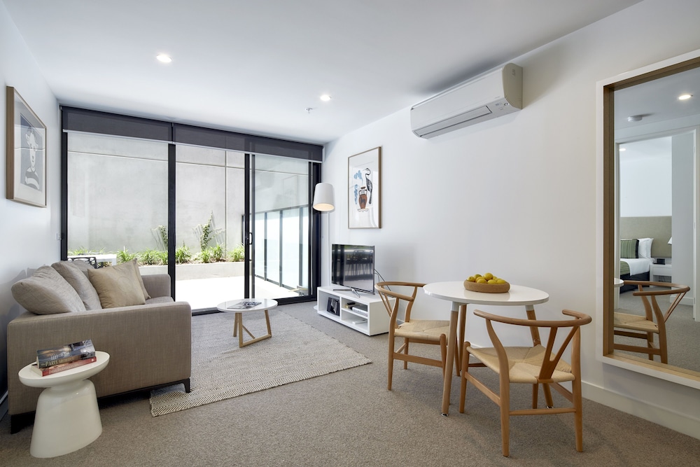381 Cremorne 31/57