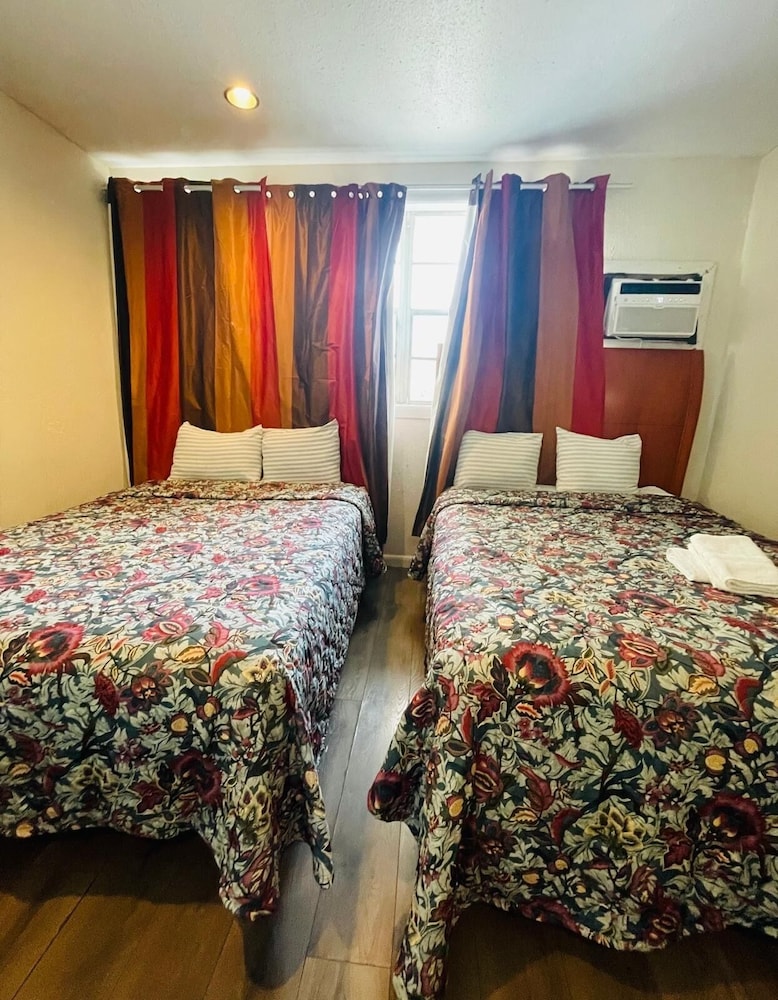 BASIC, DOUBLE OR TWIN BED
