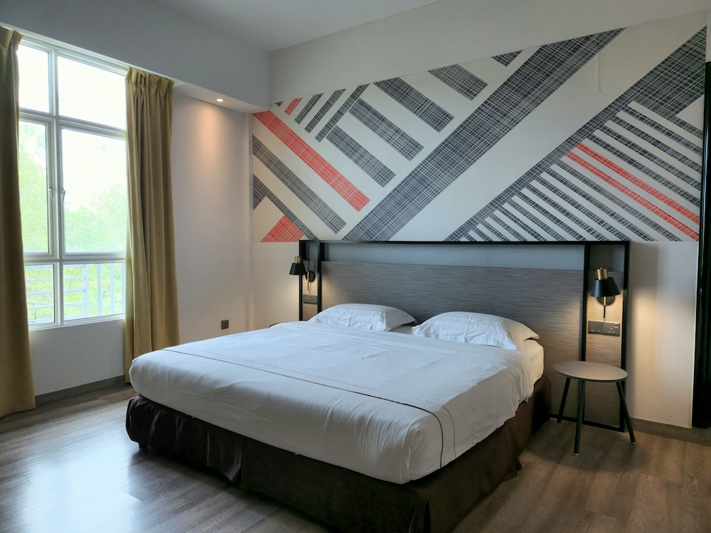 K Hotel Kota Kinabalu 8/35
