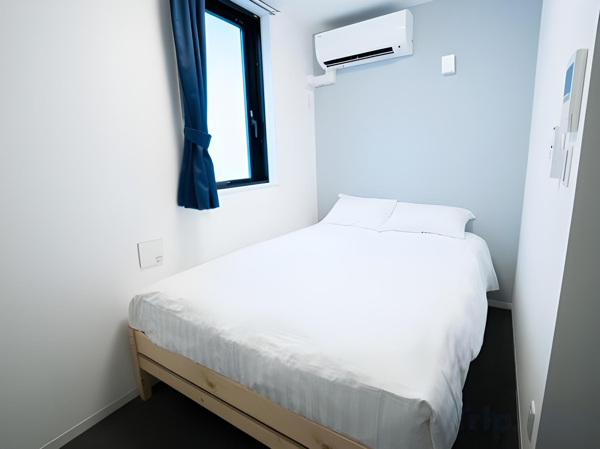 Semi Room, Semi Double Bed