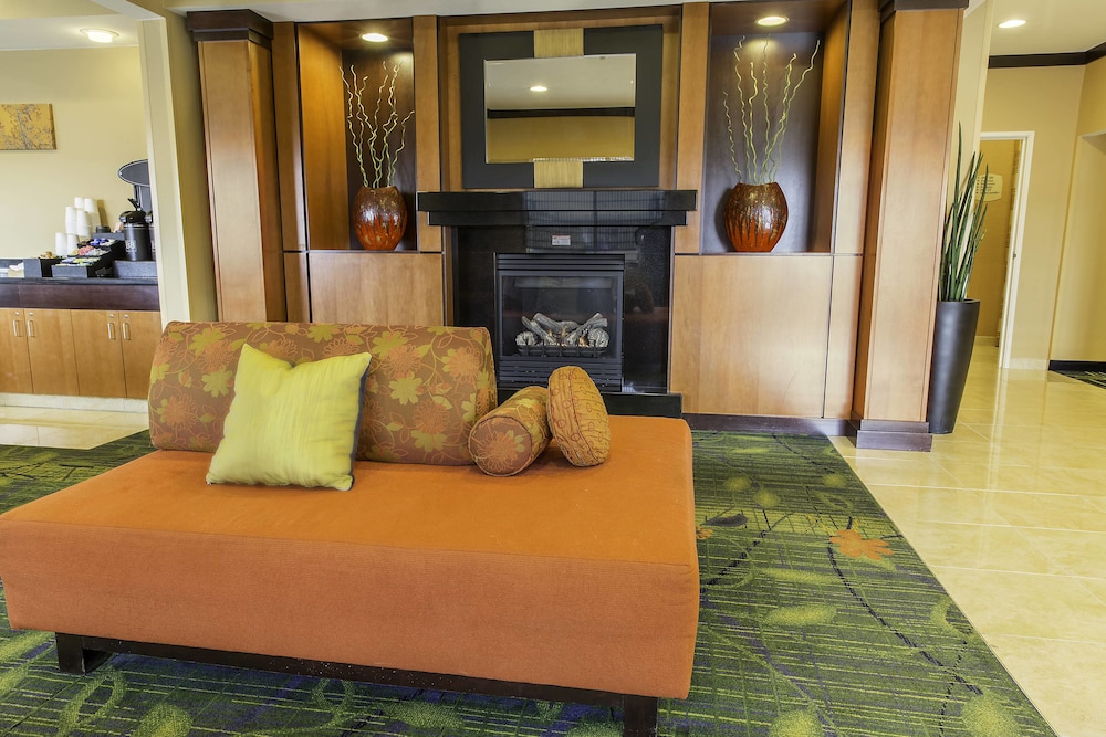 Fairfield Inn Suites Fargo 24/34