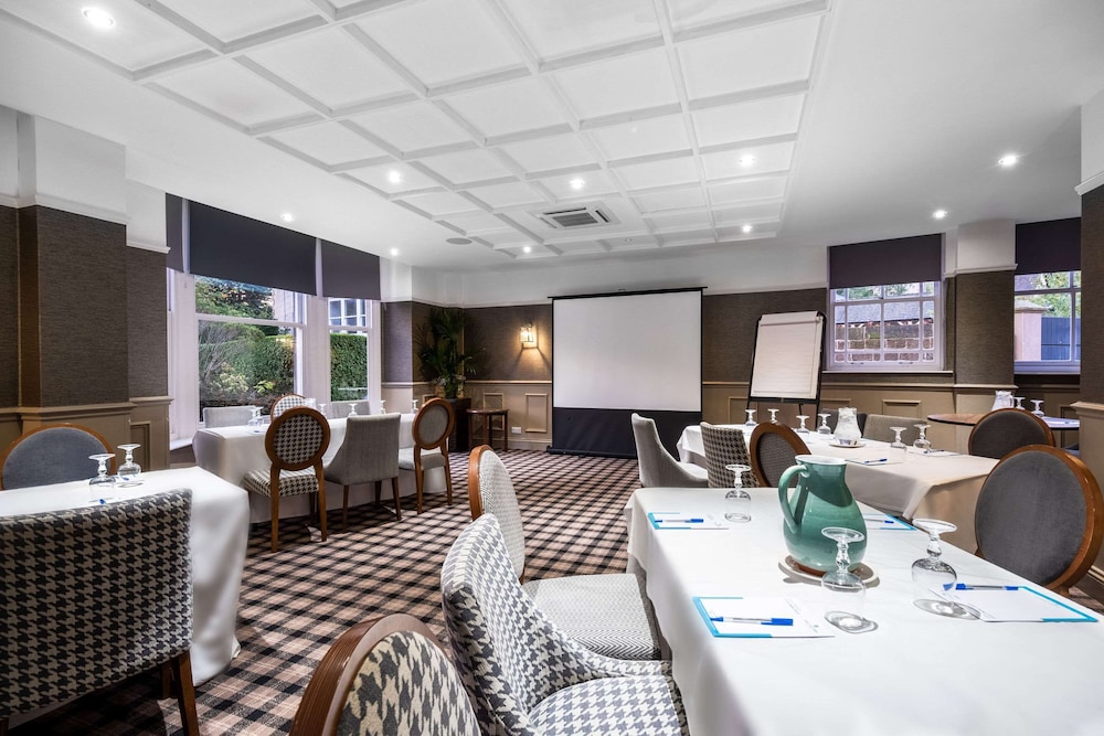 Cedar Court Hotel Harrogate 58/59