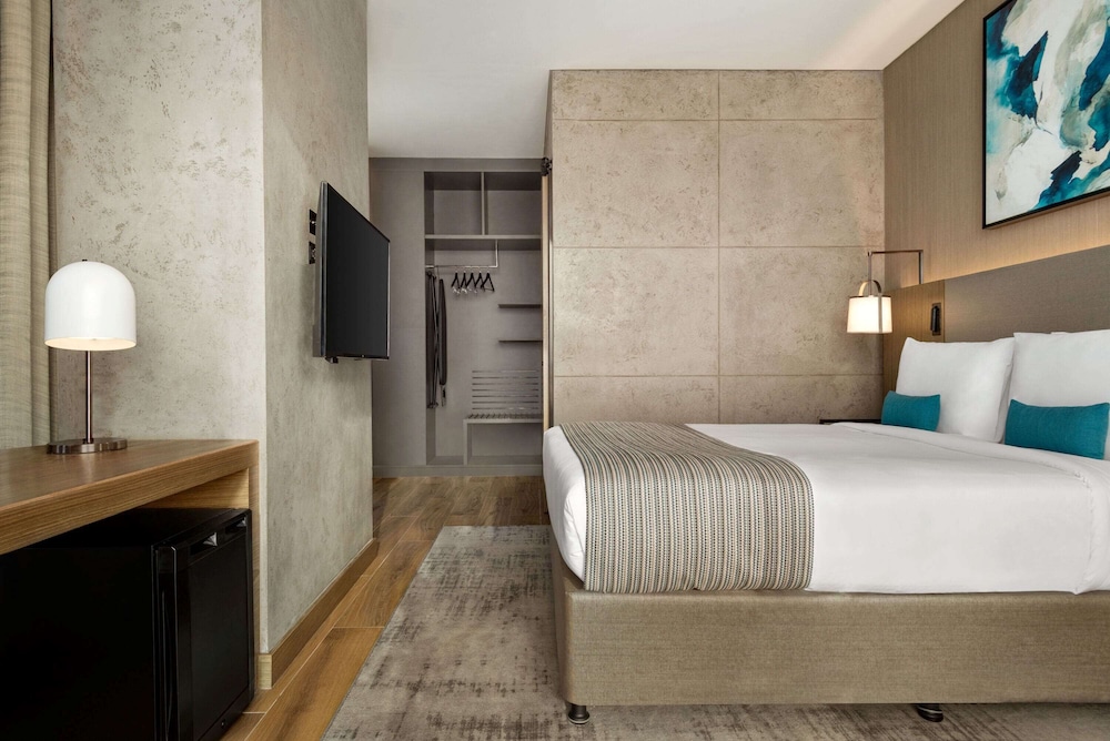 Mercure Dubai Gold District 16/53