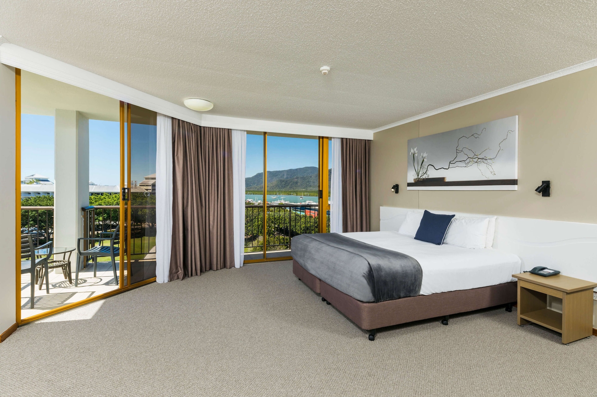 Superior, Suite, King Bed, Balcony