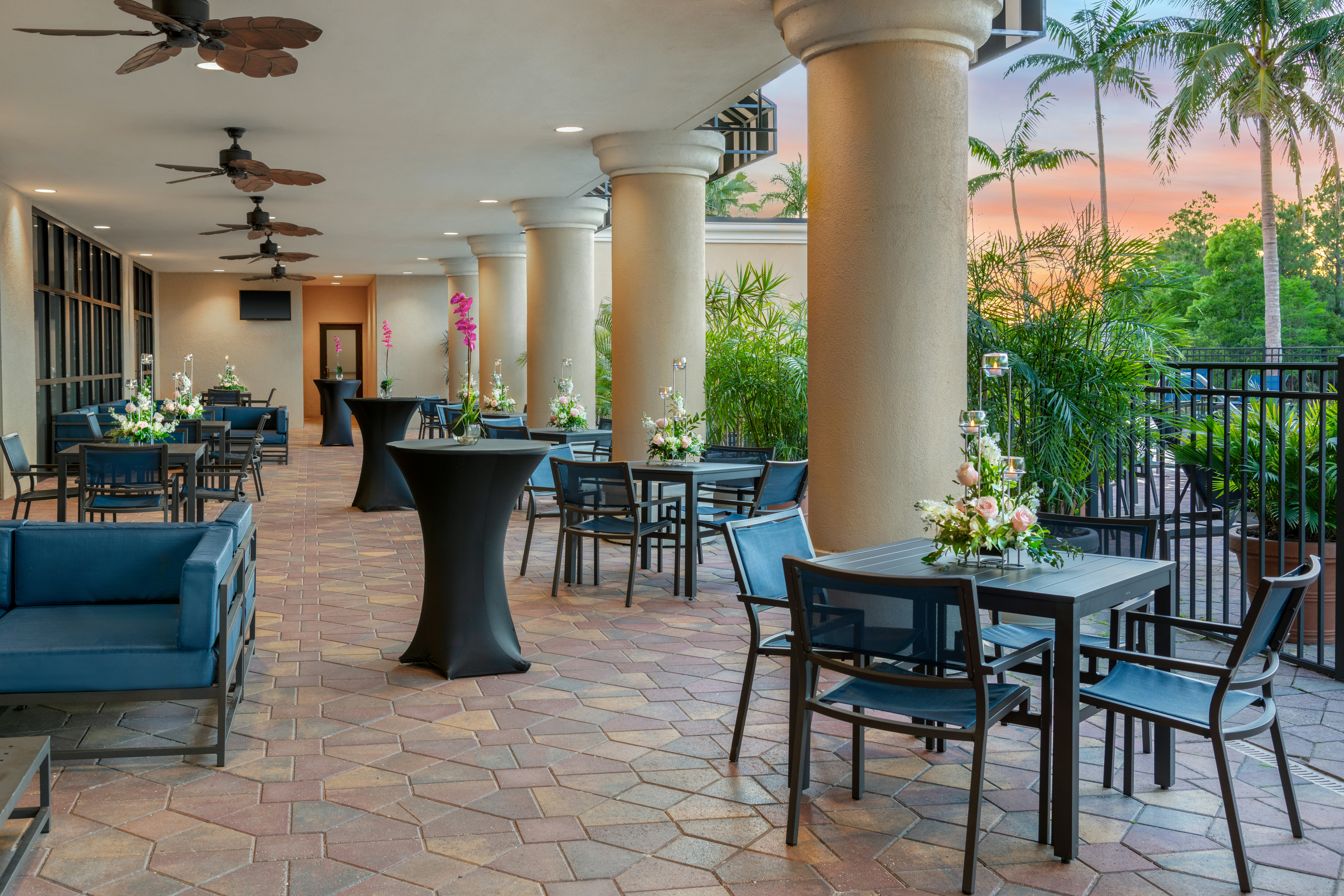 Embassy Suites by Hilton Fort Myers Estero 16/34