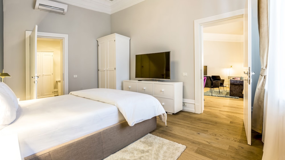 Smartrentals Bucharest Old Town 10/30