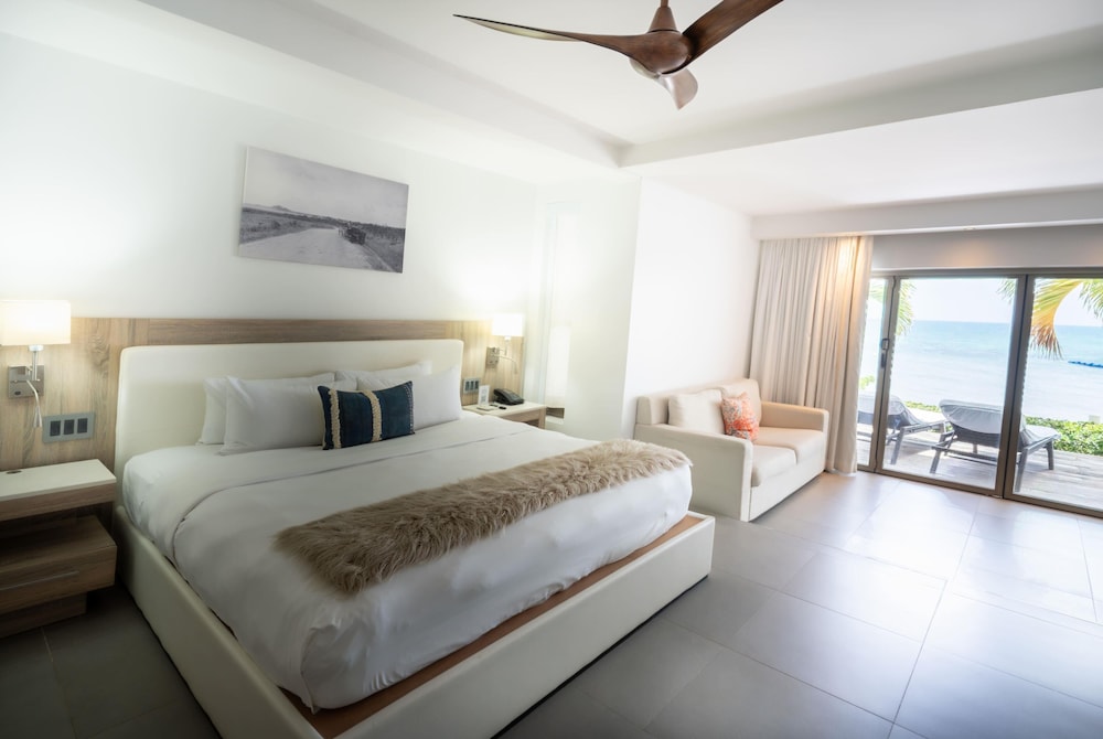 Studio, Suite, King Bed, Ocean Front، Hodges Bay Resort & Spa, an HQ Luxury Resort & Residences 7/10