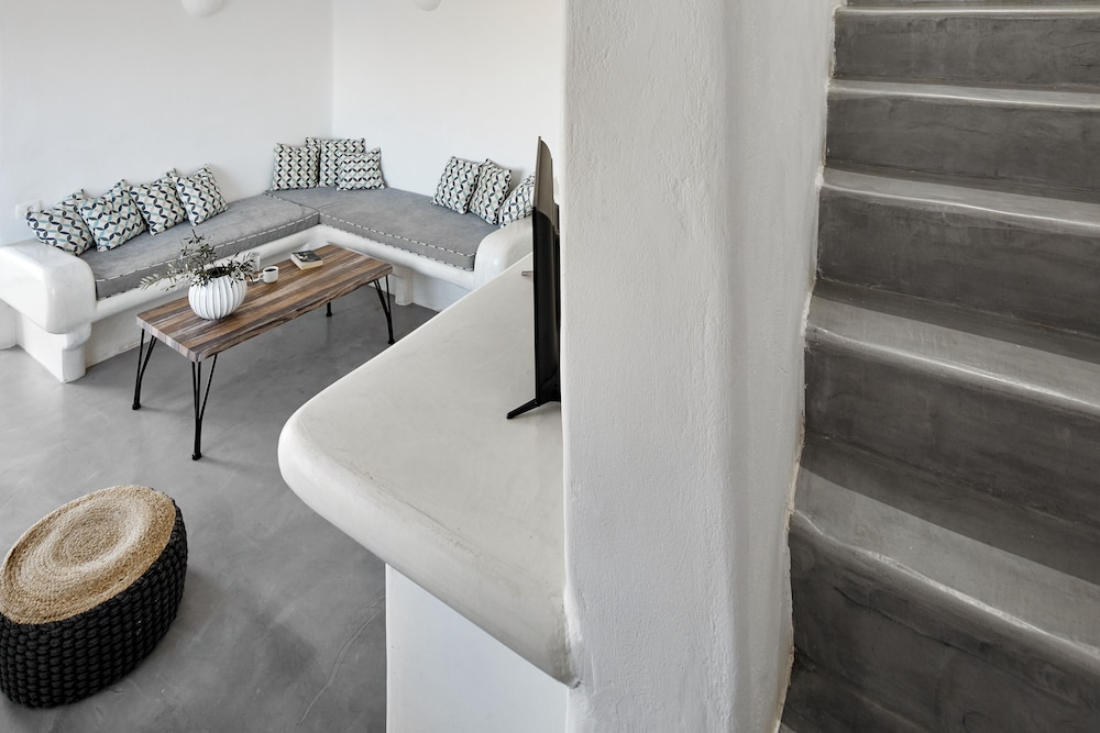 Suites of the Gods Cave Spa Hotel 25/50