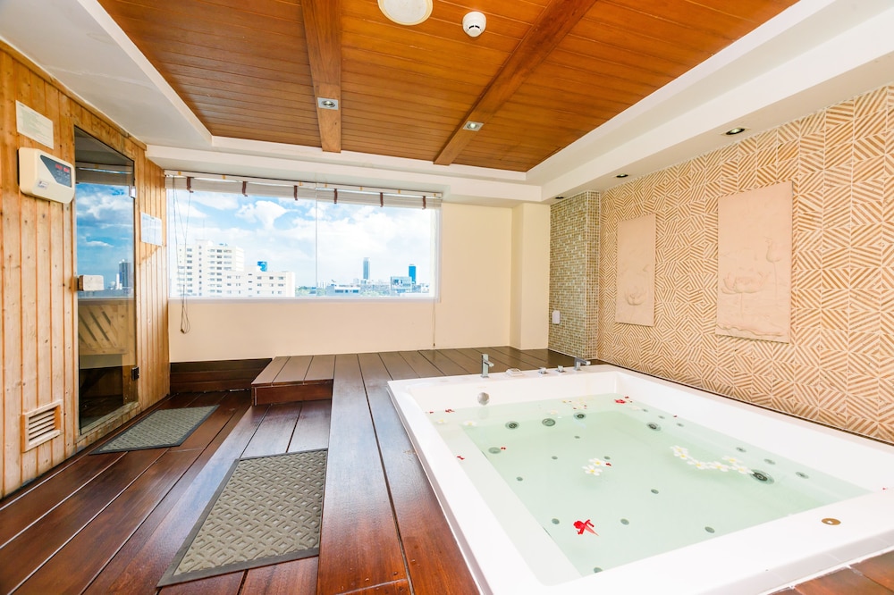 Lohas Residences Sukhumvit 34/71