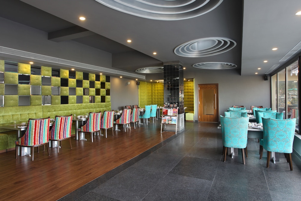 Rs Sarovar Portico 34/59