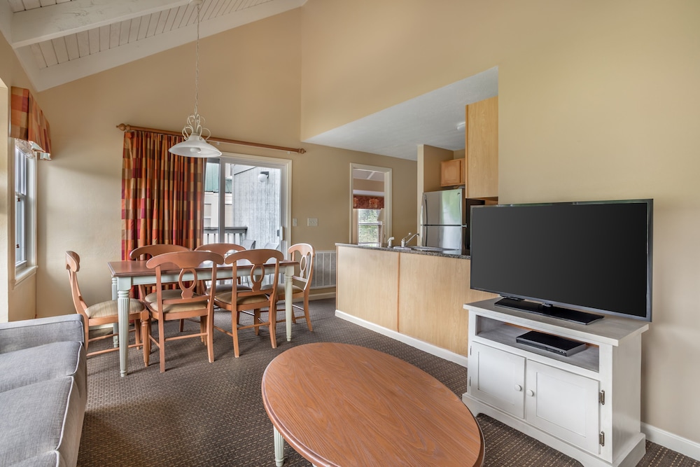 Sunrise Ridge Resort 57/73