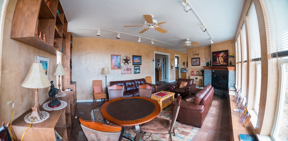 Skyridge Inn Bed & Breakfast 53/73