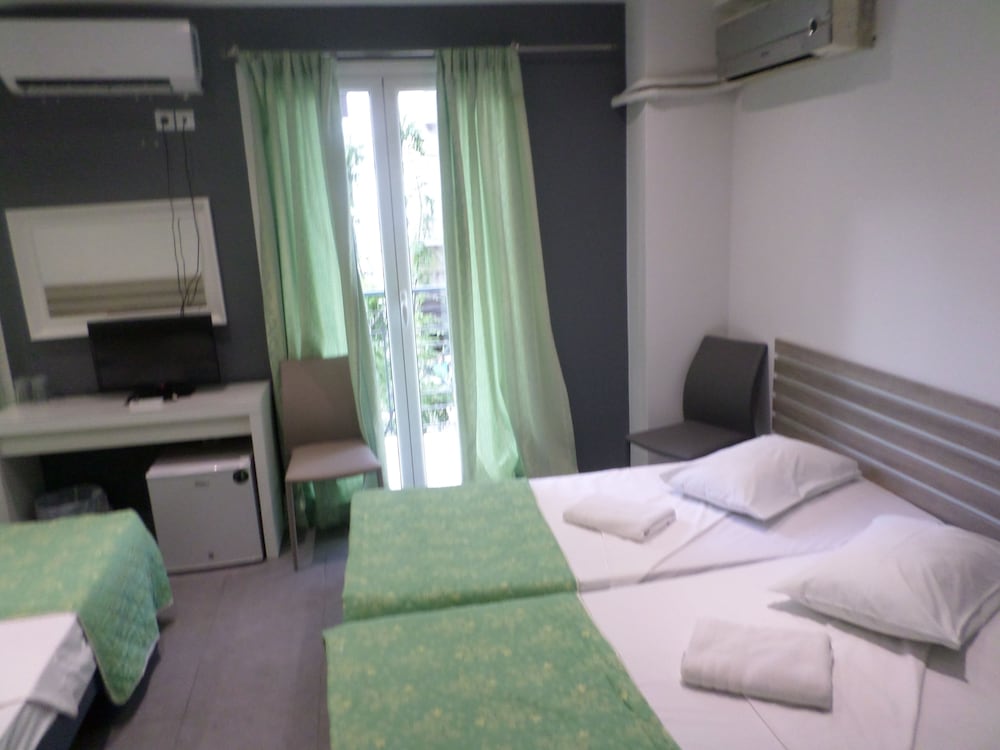 Nafsika Hotel 12/50