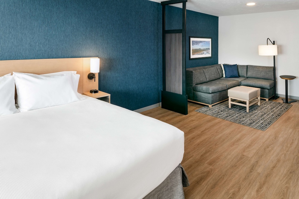 Hyatt Place Fairbanks 11/55