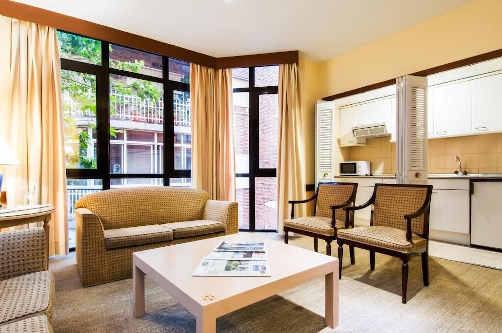 ESPAHOTEL PLAZA BASILICA 20/30