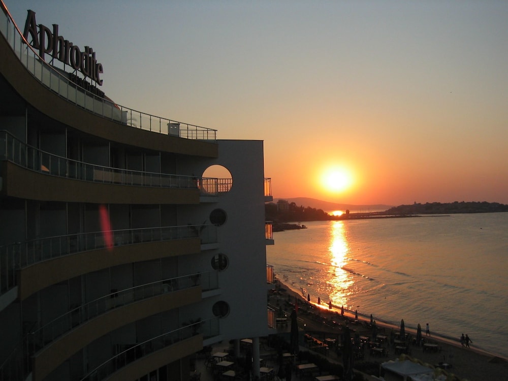 Aphrodite Hotel 63/73