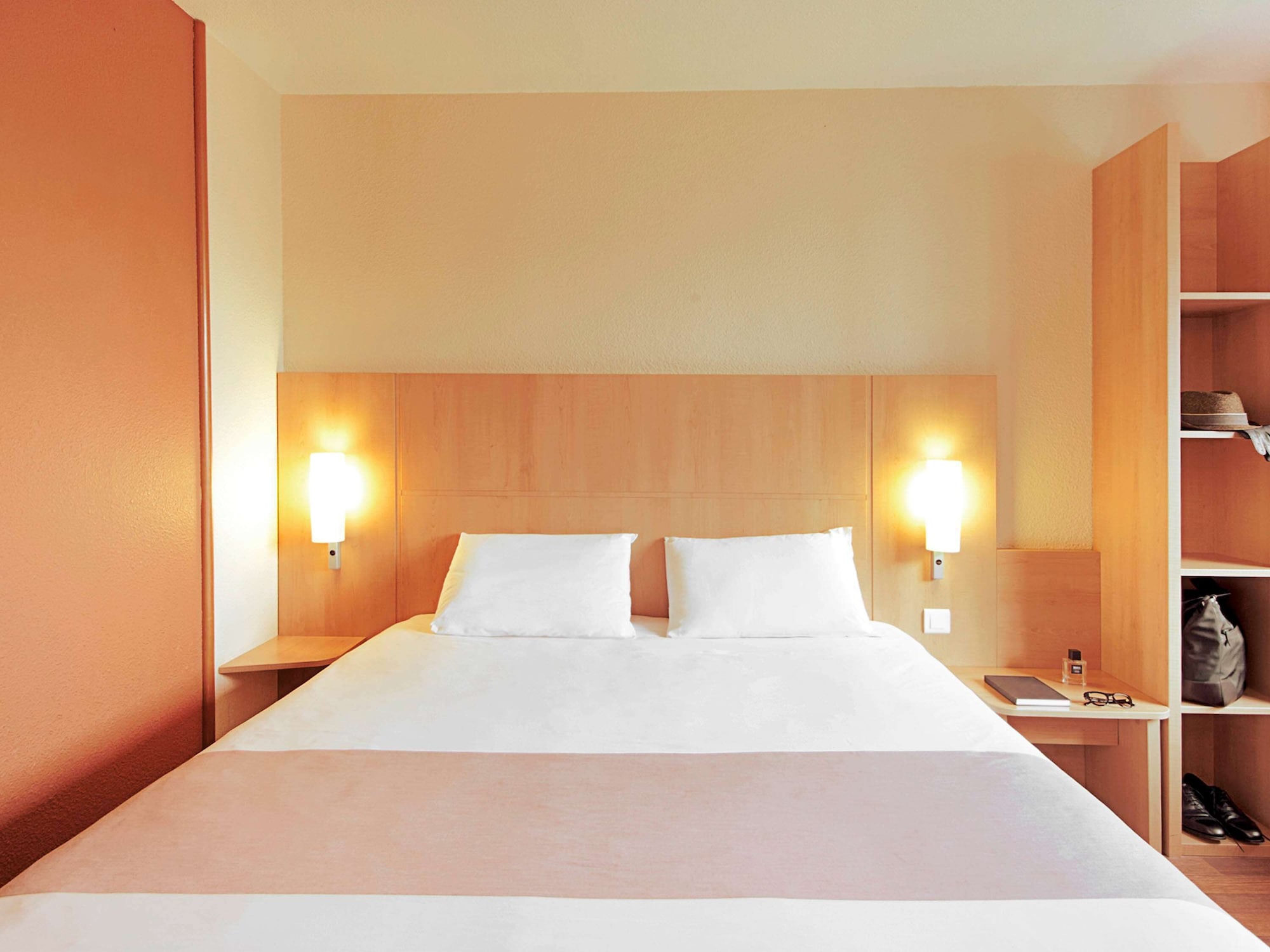 STANDARD, DOUBLE BED