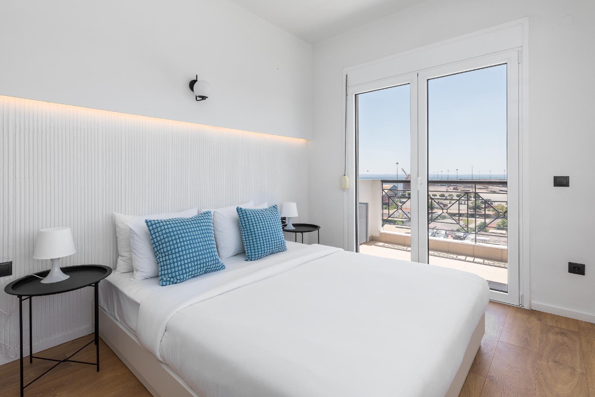 Celine: Apartments in the center 2/14
