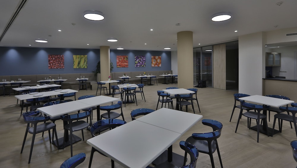 Homebridge Hotel Apartments 36/47