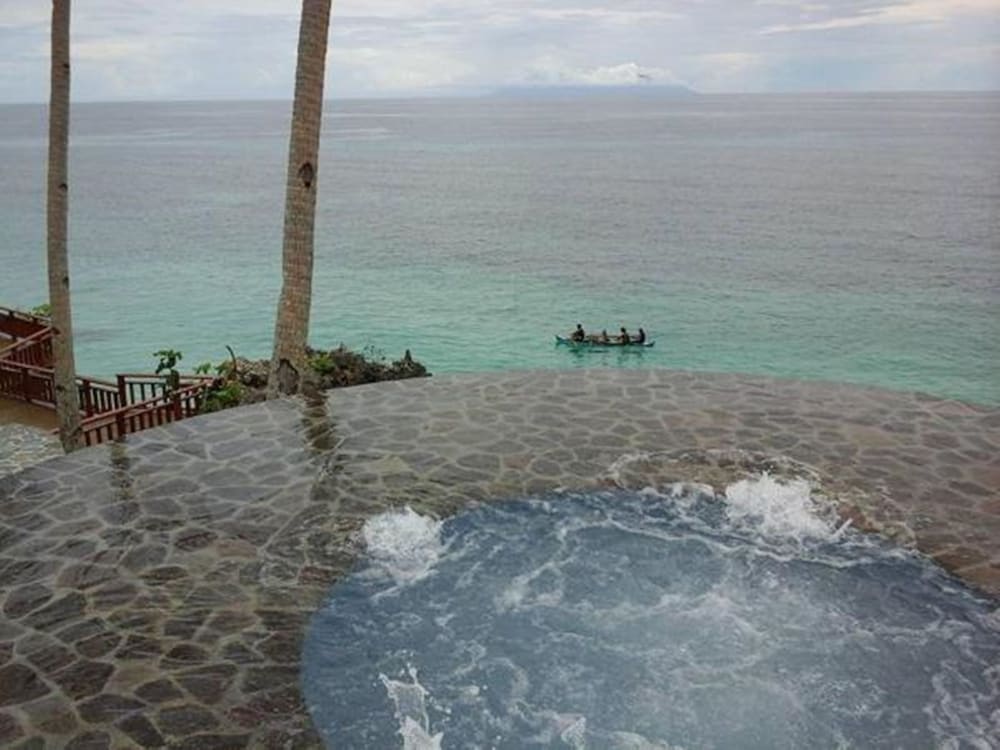 Parklane Bohol Resort and Spa 14/23