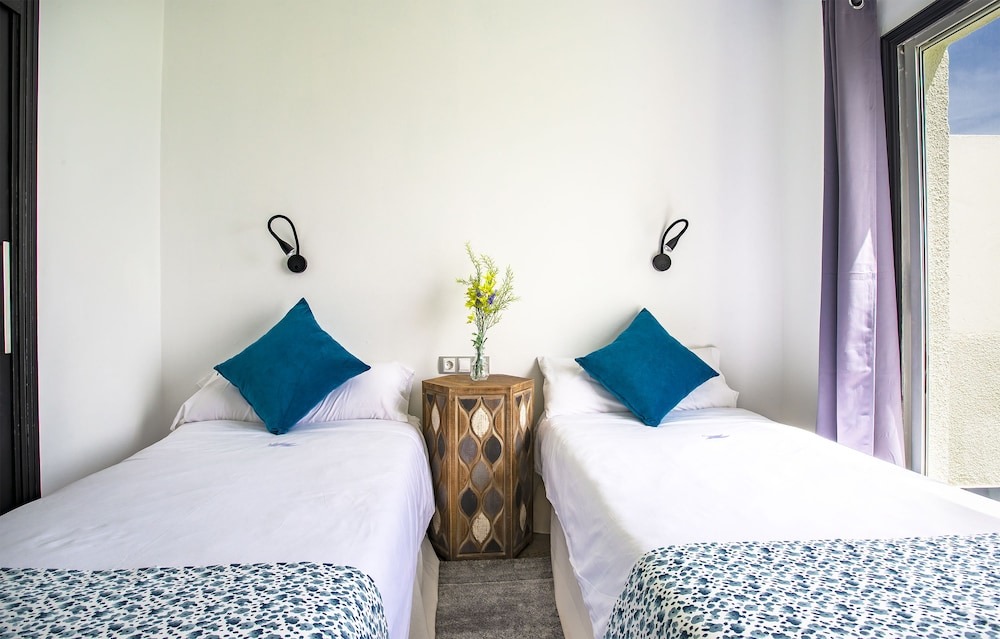 APARTAMENTOS ISLAMAR ARRECIFE 3/23