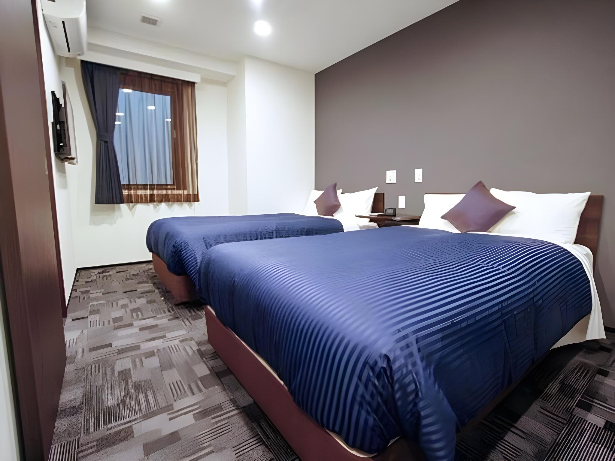 Semi Room, 2 Semi Double Beds, Smoking