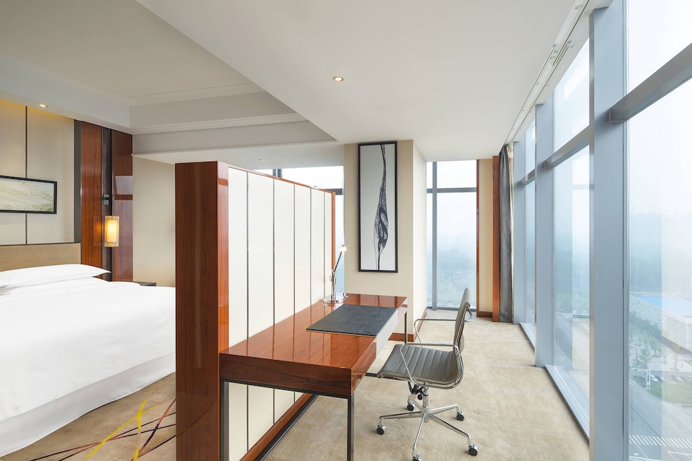 Sheraton Langfang Chaobai River Hotel 38/42