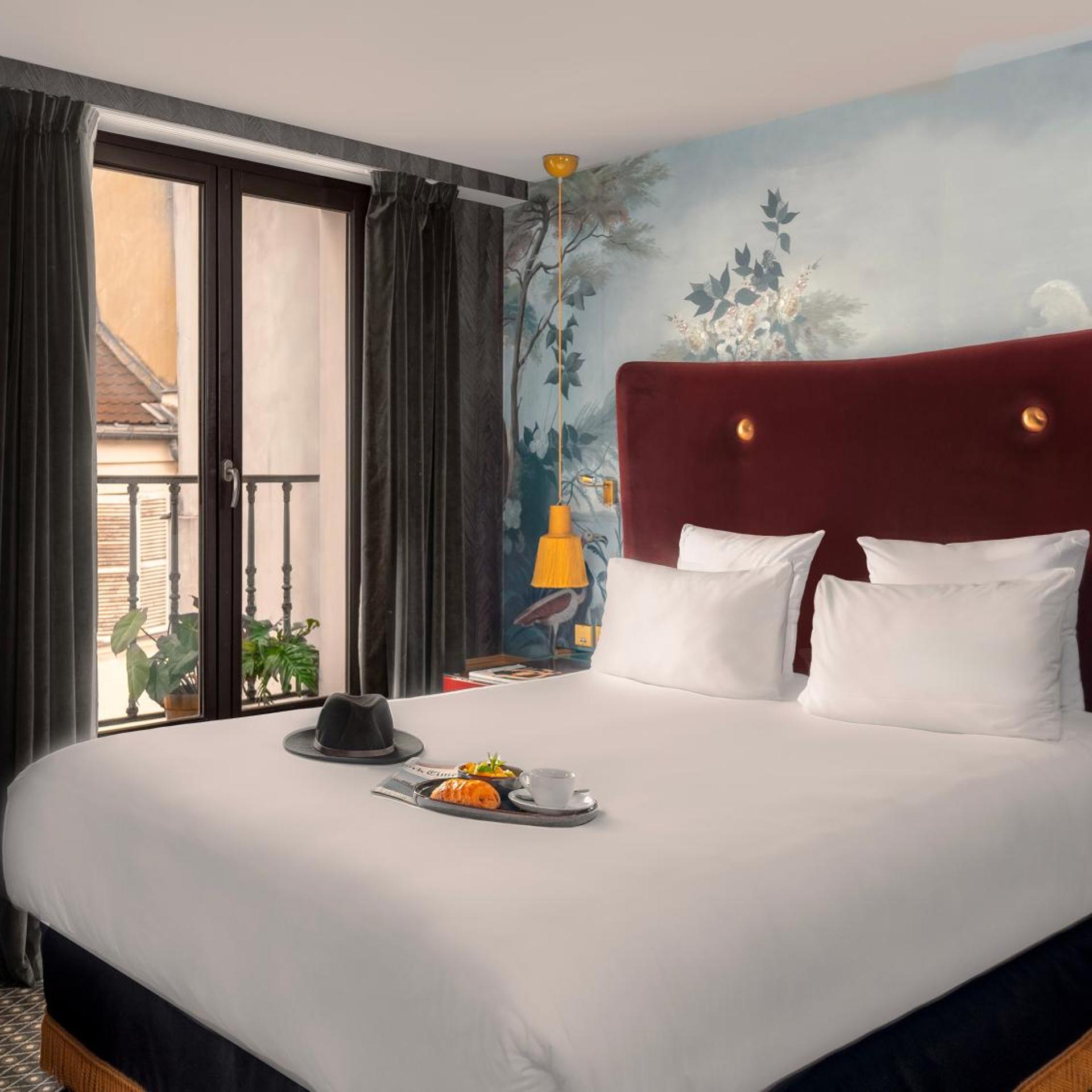 Deluxe, Double Bed