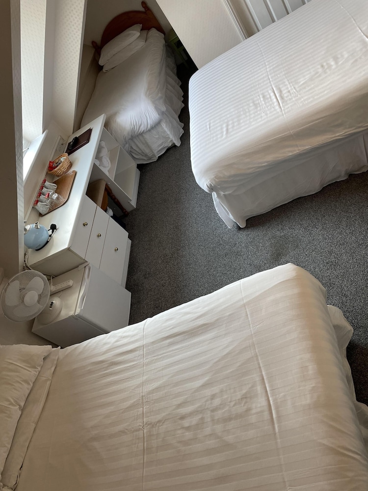 OYO Diamonds Inn 41/70