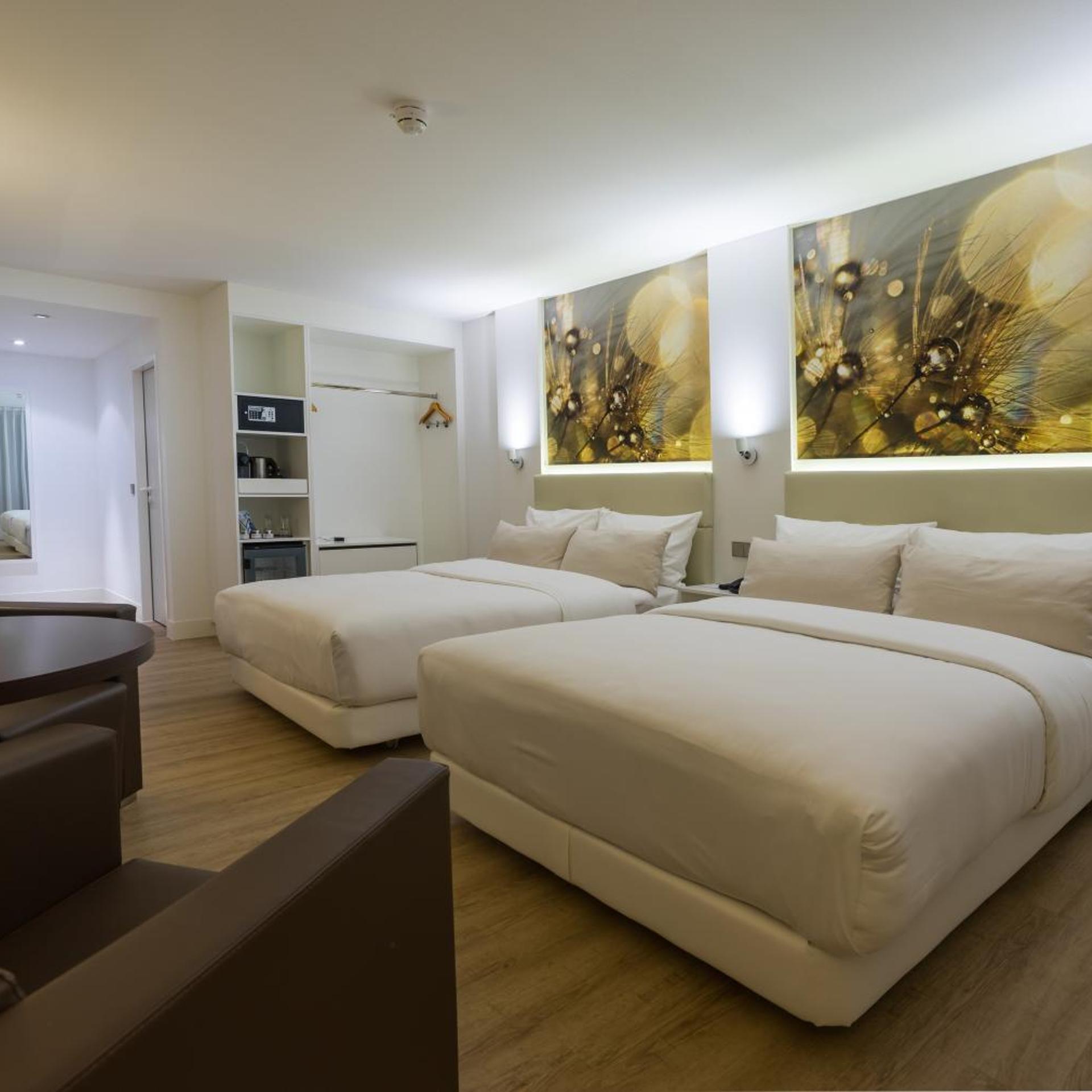Superior, Twin Beds, Balcony