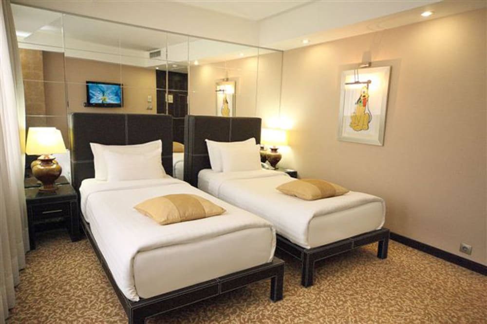 Cartoon Hotel 26/54